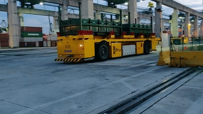 1560479228876779.gif 紧急制动测试.gif