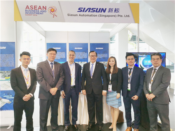 1573701109371737.jpg 右四为菲律宾工商会主席 Mr George T. Barcelon-右五为菲力宾LT集团主席Michael G. Tan.jpg